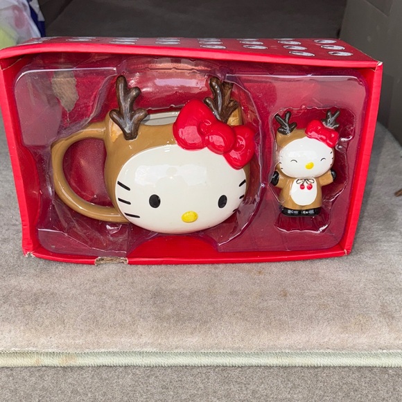 Hello Kitty Other - Hello Kitty Red and Brown Reindeer Mug and Figurine
